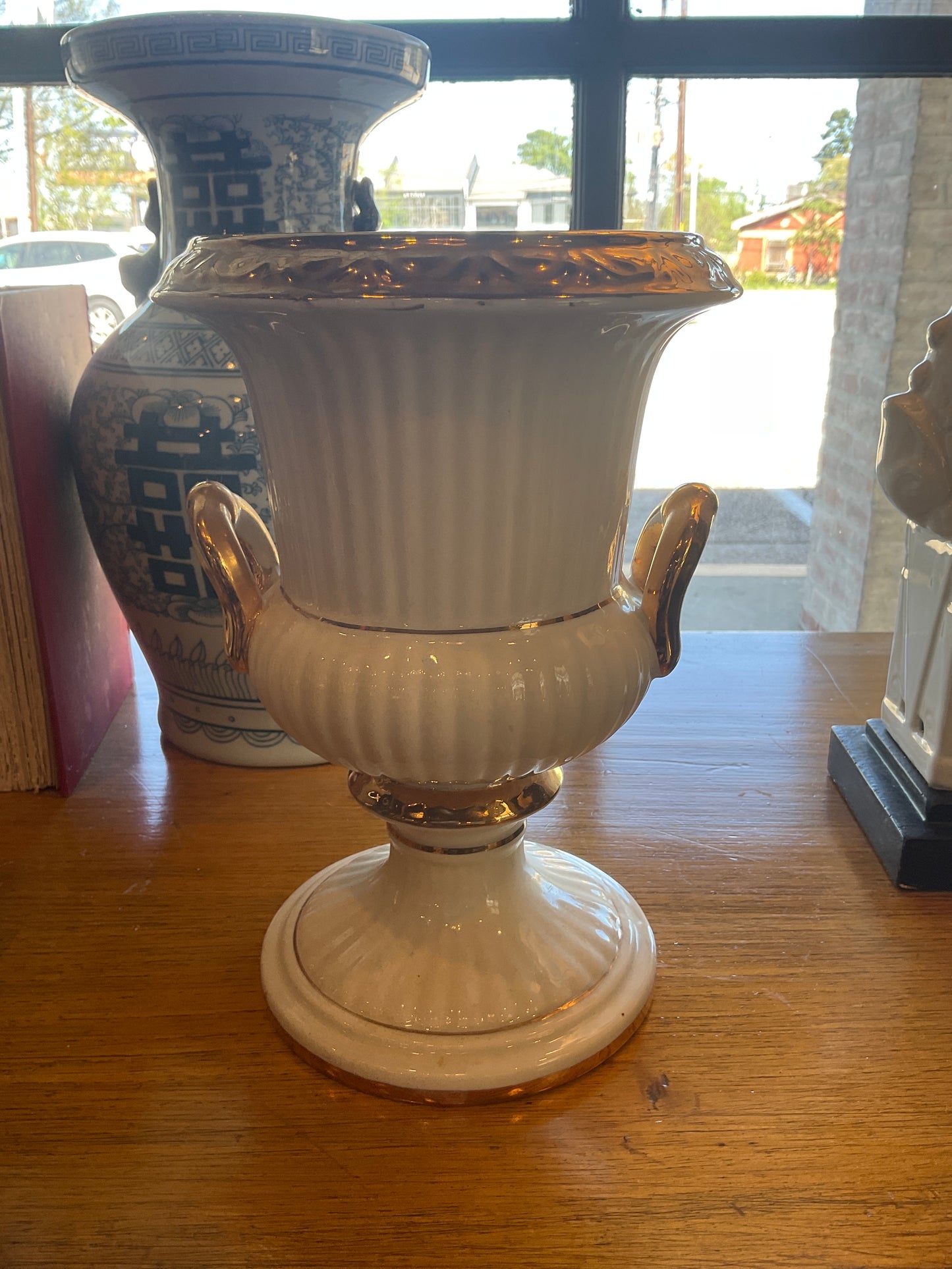 Urn